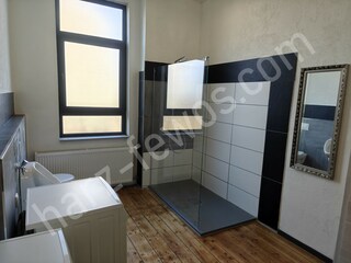 Badezimmer 1 (2)