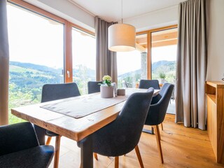 Essbereich mit Ausblick