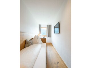 Schlafzimmer mit getrennten Betten