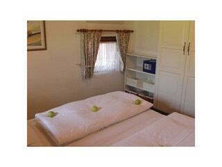 Typ B Schlafzimmer  mit Safe & K-TV