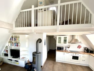 Wohnzimmer, Küche und Galerie