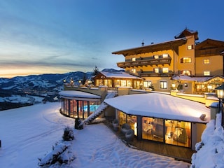 Alpenhof Nachtaufnahme, 1920 pix, Foto Oczlon 01-2