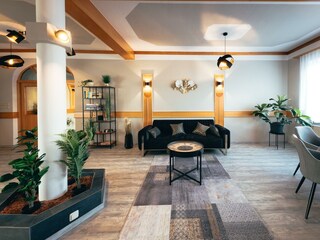 B&B-1_Lounge_WEB_sRGB_72dpi-3