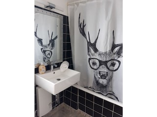 Bad mit Duschbadewanne