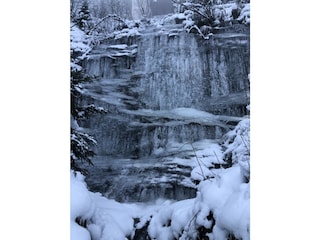 Wasserfall im Winter gefroren