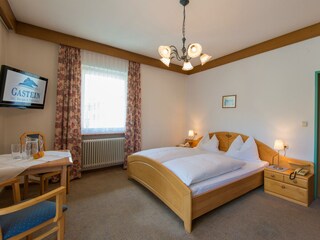 Doppelzimmer (2)_kleine Auflösung