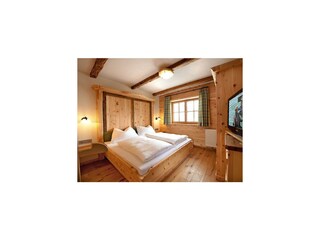 Feldingalm-Hofgastein-Schlafzimmer-Zirbenholz