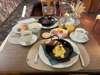 119288C6-5D8A-4BFB-A770-461ED4A77E52_1_102_o