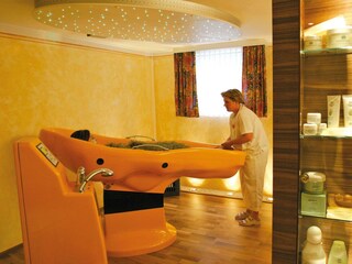 Schwebewanne im Verwöhnstüberl