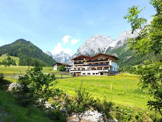 Berghotel Laemmerhof im Sommer