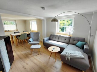 Wohn- / Esszimmer mit Holzpelletofen