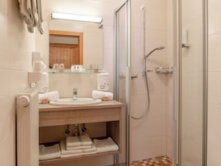 hotel-unterreith_doppelzimmer_Bad-DZ