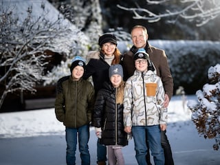 241123-Vorderegger-Familienshooting-8842-Bearbeite