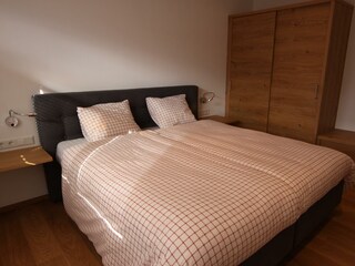 Schlafzimmer 4