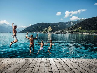 26_summer_in_zell_am_see_lake_swimming_s_14