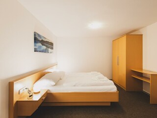 19_chalet_natalie_by_we_rent_bedroom