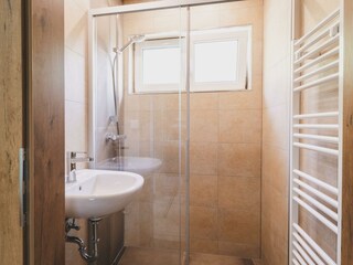 05_Chalet_carina_by_we_rent_bathroom