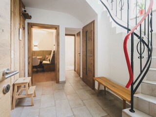 11_Chalet_carina_by_we_rent_hallway
