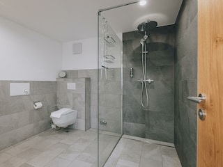 11_Apartments_Haus_Altenberger_studio_bathroom_2