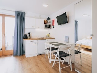 3_Apartments_Haus_Altenberger_studio_kitchen_1