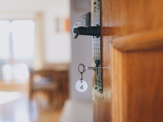 15_Apartments_Haus_Altenberger_Seeblick_entrance
