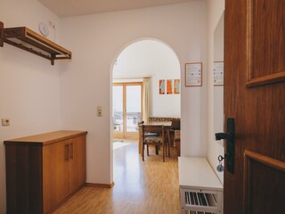 24_Apartments_Haus_Altenberger_Seeblick_entrance_h