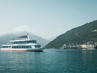 37_summer_in_zell_am_see_boat_cruising_s_28