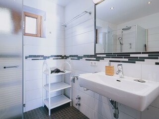 18_Apartments_Haus_Altenberger_Bergblick_bathroom