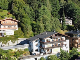 21_Apartments_Haus_Altenberger_summer_front_s_1