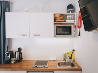 11_Apartments_Haus_Altenberger_studio_kitchen_2