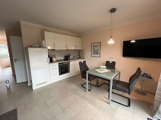 Küchenbereich und Essecke