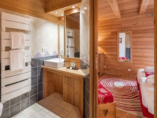 Chalet Huez Features 19