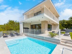 Villa Kiara mit privatem Pool, Sauna und Fitness