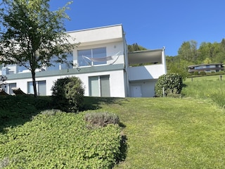 Modernes Haus mit exklusivem Attersee-Blick