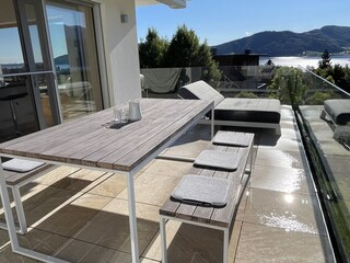 Terrasse mit Blick am Attersee
