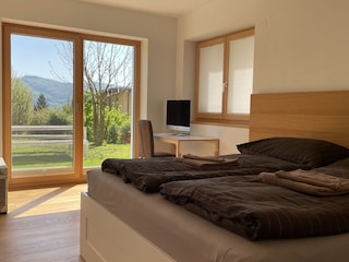 4 Schlafzimmer mit Gartenausgang und Seeblick