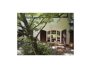 Idyllisches Plätzchen auf der Terrasse