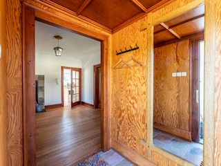 Hauseingang mit Garderobe