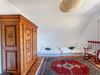 3. Schlafzimmer/ Kinderzimmer mit 2 Betten (200x140cm)