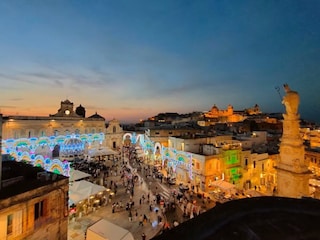 Ostuni alter Marktplatz