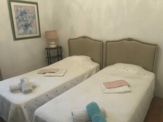 Holiday house Saint-Gilles Features 38