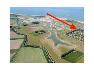 Das Chalet liegt am äußeren Rand des Parks Schoneveld.