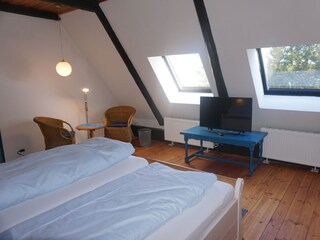 Schlafraum mit TV