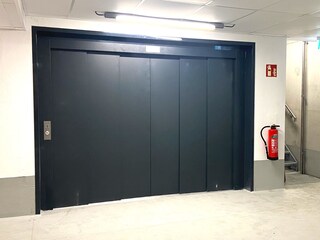 TG  - Ein- u. Ausfahrt