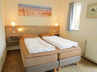 Schlafzimmer mit 2 einzelbetten