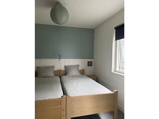 Schlafzimmer mit 2 Einzelbetten, zusammen zu schieben.