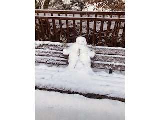 Ein kleines Kunstwerk aus Schnee