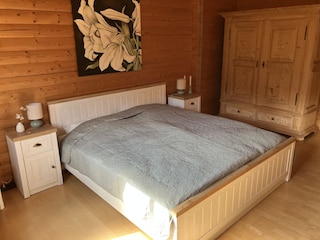 Teilansicht SZ 2 mit Kleiderschrank