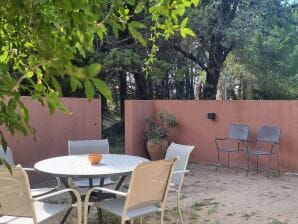 Appartement de vacances Canigou, garden & grill, on 2Ha shared park w. pool
