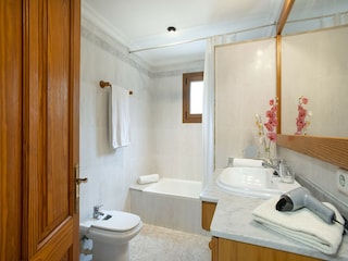 Villa Pollensa Features 24